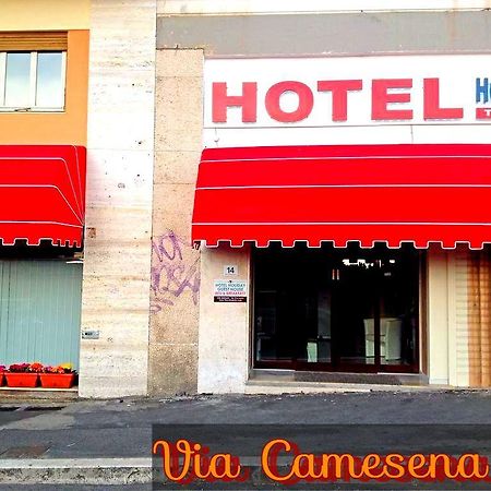 Tiburtina Hotel Holiday Рим Екстериор снимка
