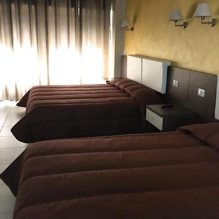 Tiburtina Hotel Holiday Рим Екстериор снимка